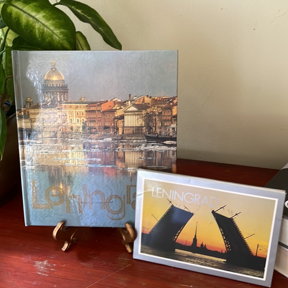 Leningrad Book & Postcards 1980’s Vintage NWT